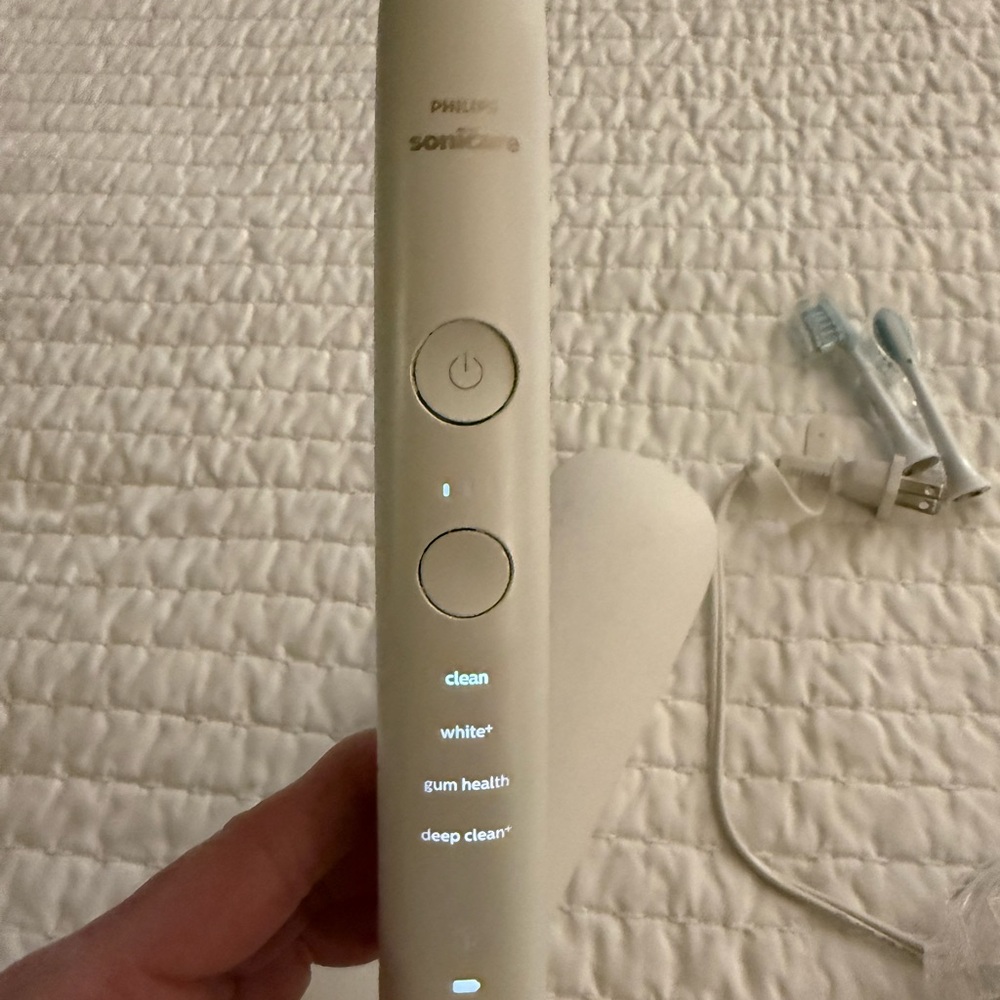 Philips Sonicare White Electric Toothbrush